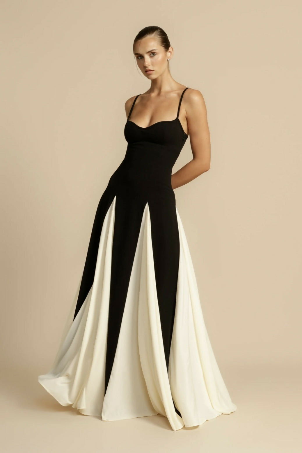 Dawn | Abito da Donna Maxi Cuore Spalline Sottili Color Block 2