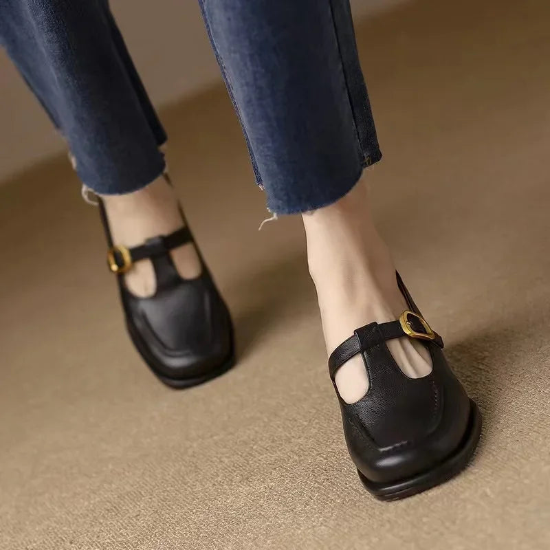 Maya | Scarpa da Donna in Pelle Mary Jane Cinturino a T Tacco 8