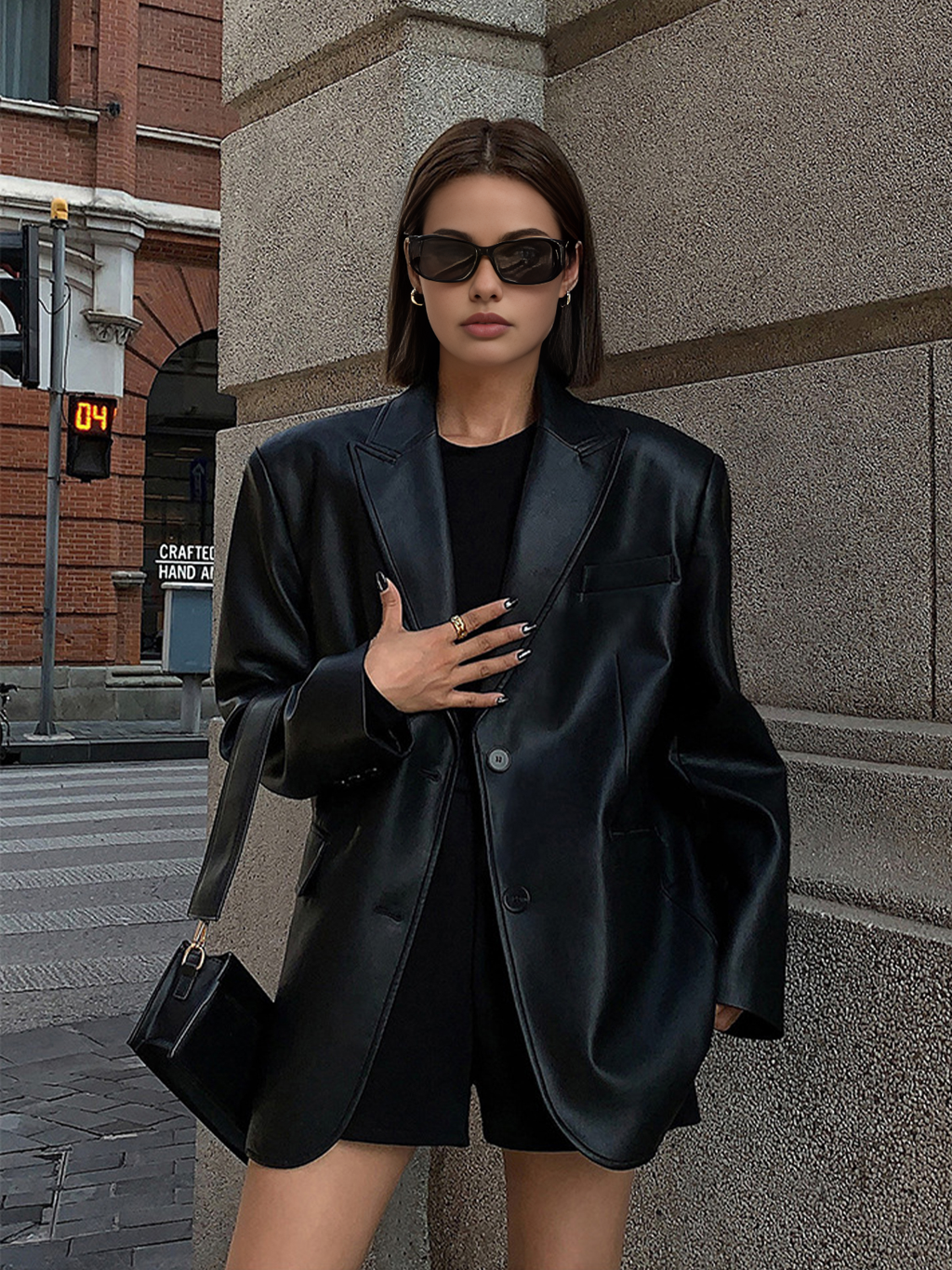 Blake | Blazer da Donna Oversize in Similpelle con Revers