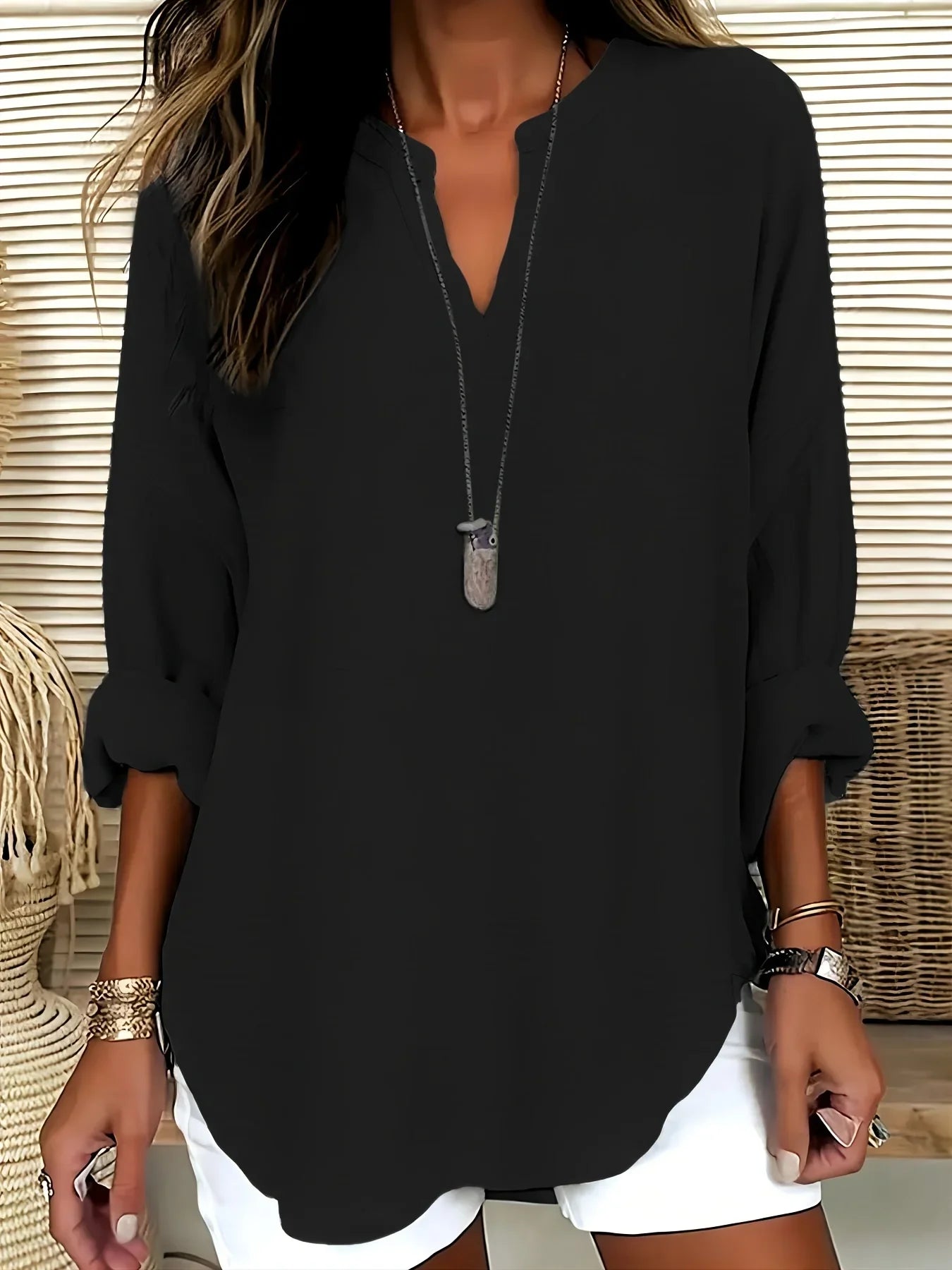 Briela | Blusa a V in Tessuto Leggero Nero