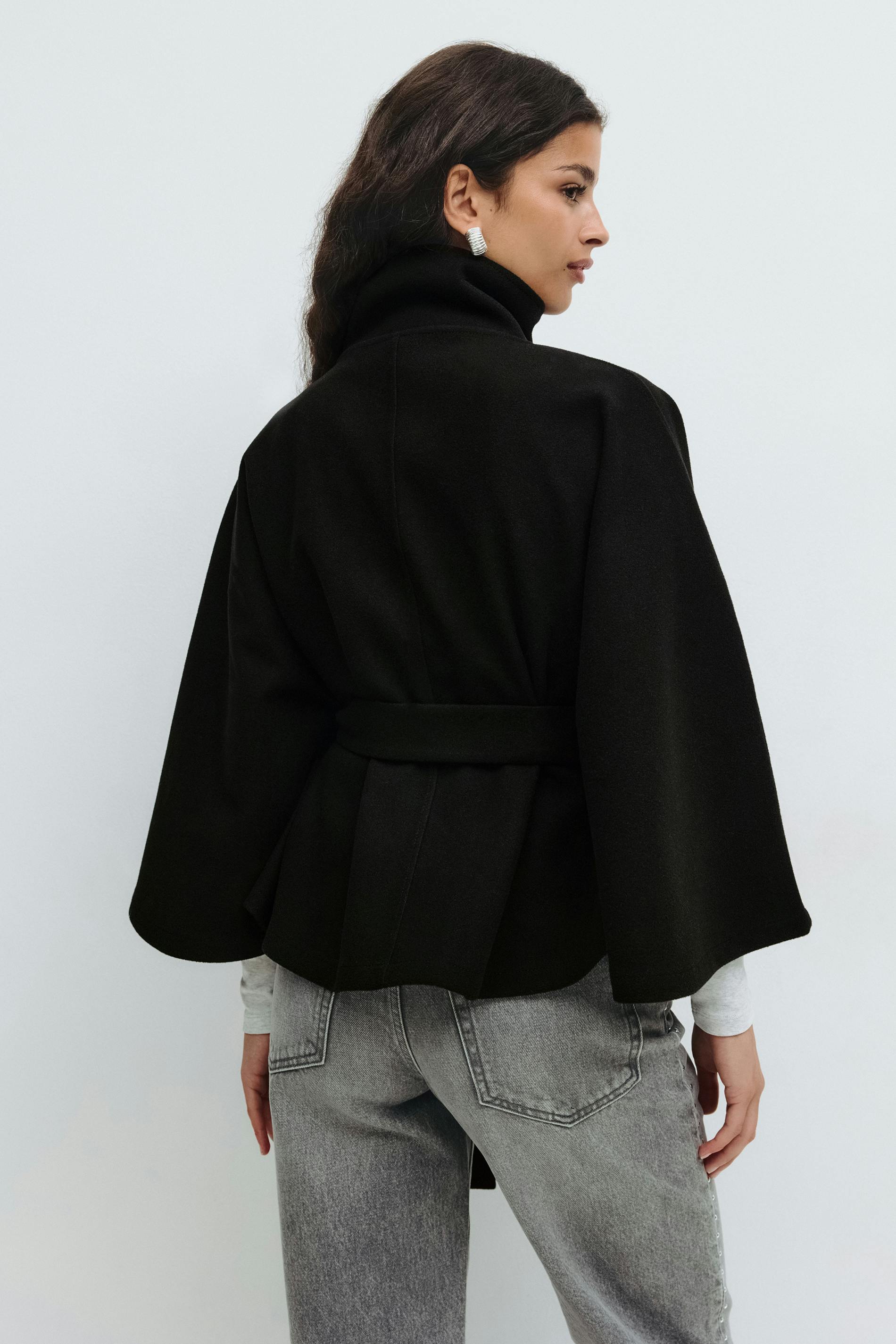 Cappotto Elegante in Misto Lana con Cintura | Emiliana Nero