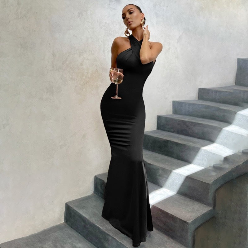 Dana | Abito da Donna a Sirena Halter Incrociato Schiena Scoperta Nero