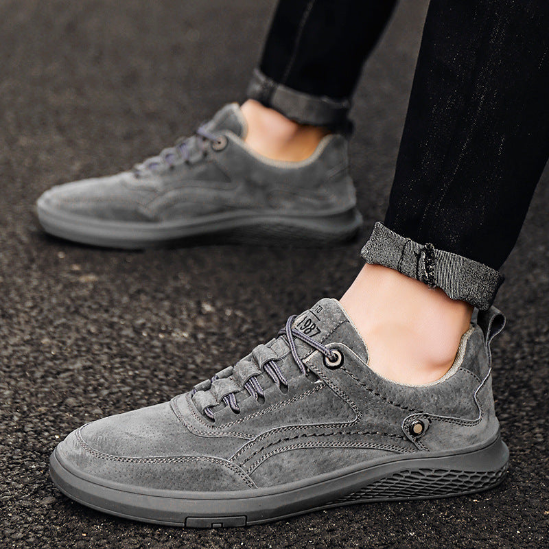 Luca | Uomo Sneaker Scamosciata Stringata Low-Top Dettaglio Forato