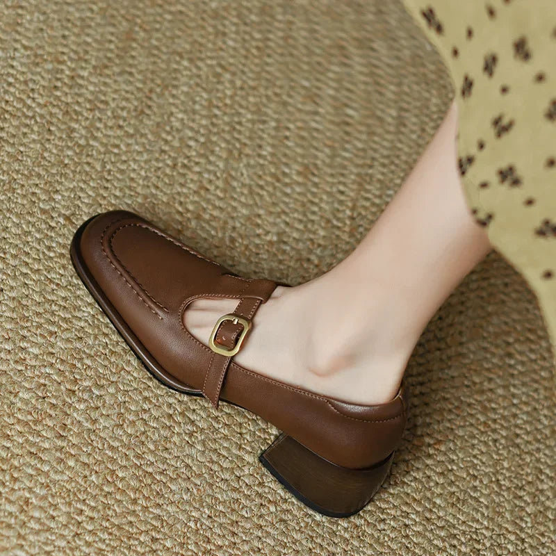 Maya | Scarpa da Donna in Pelle Mary Jane Cinturino a T Tacco 2