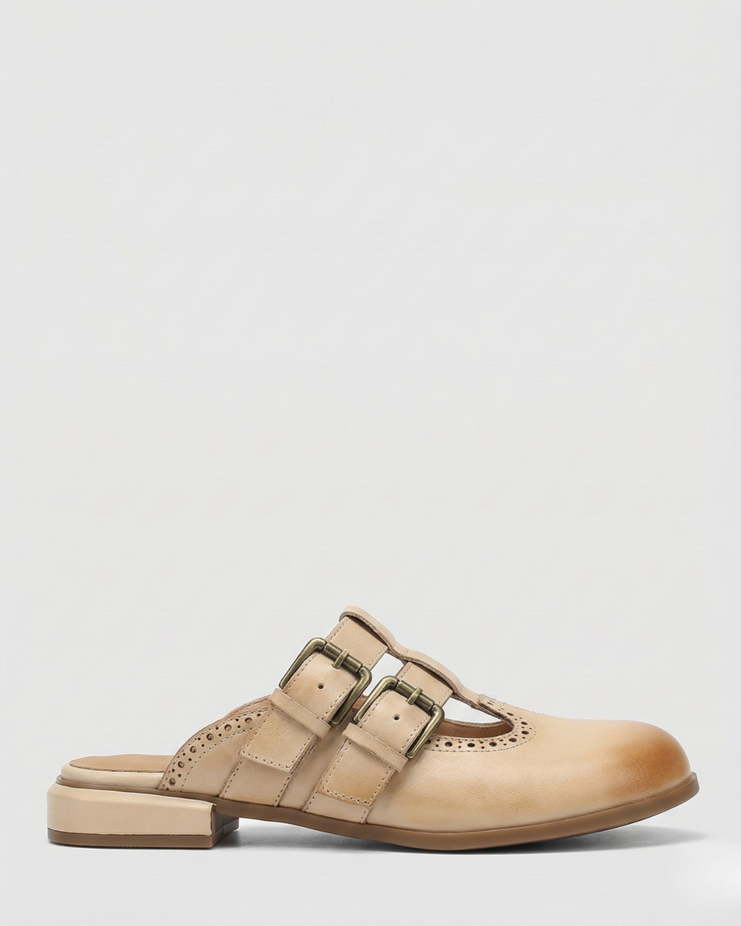 Mia | Donna Mule Piatte Pelle Doppia Fibbia Dettaglio Brogue Beige