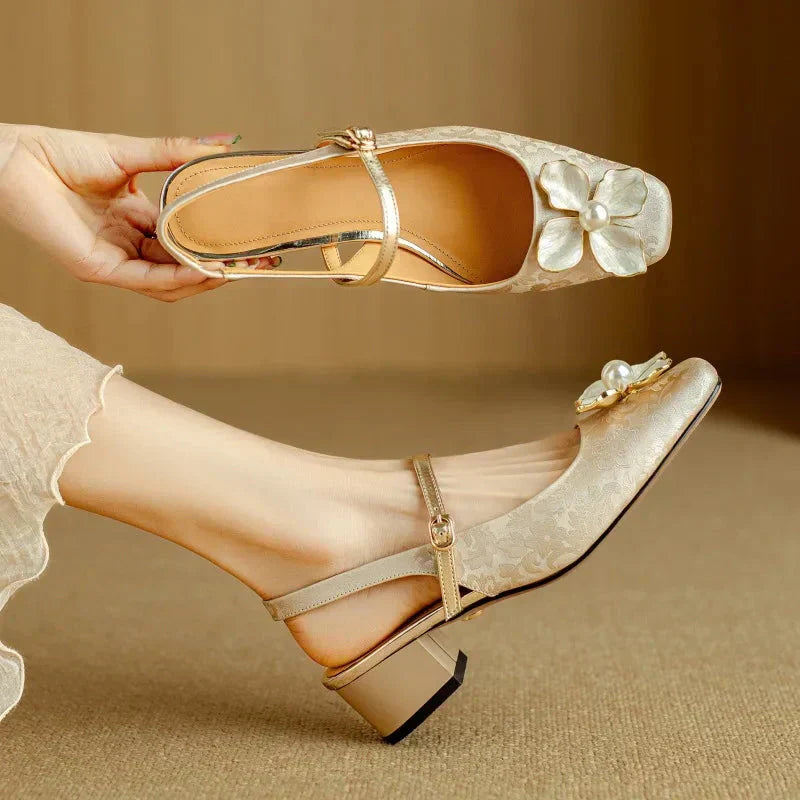 Mila | Scarpa da Donna Jacquard Floreale Mary Jane Punta Quadrata 1