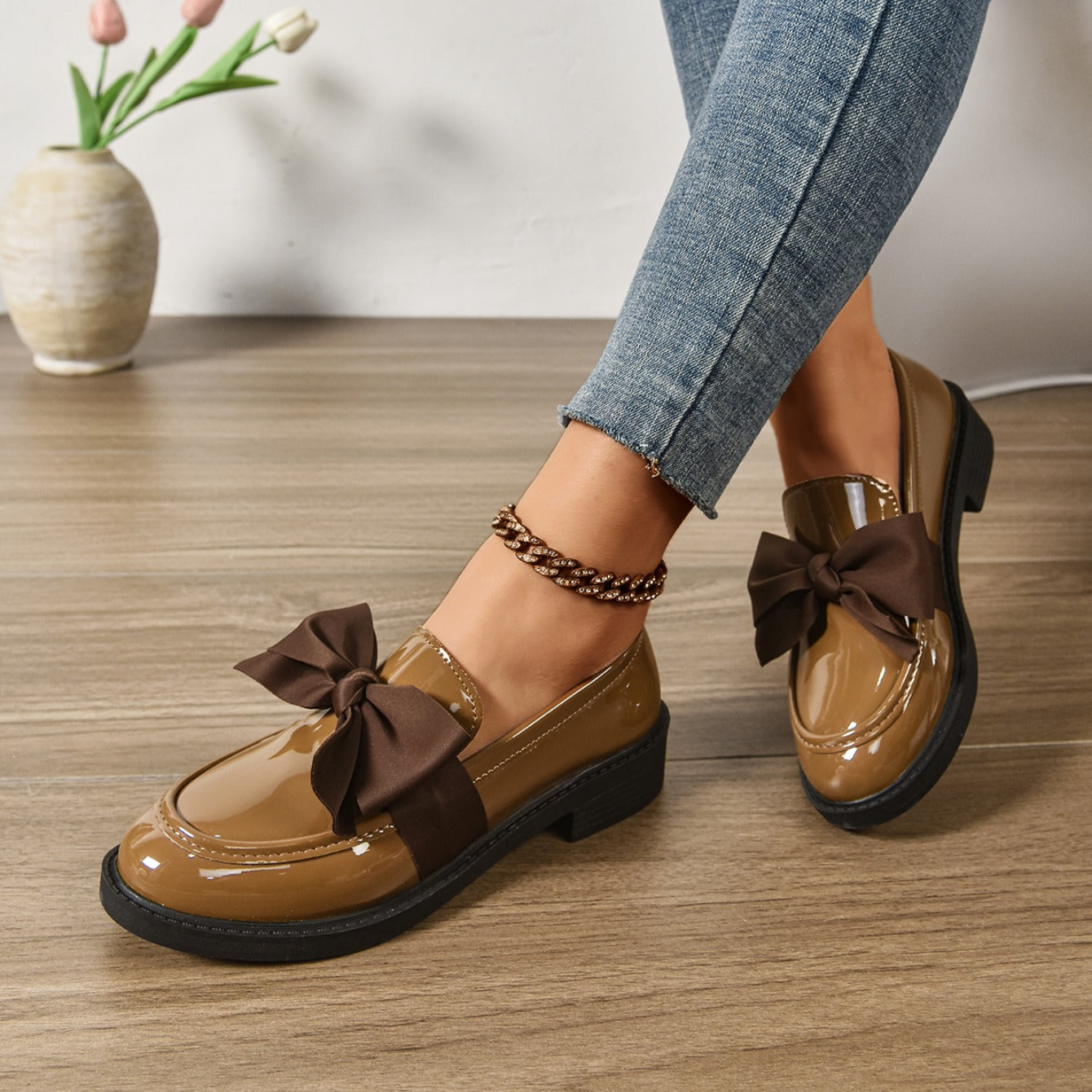 Mofina | Loafer Donna Mocassino in Vernice Tacco Basso con Fiocco