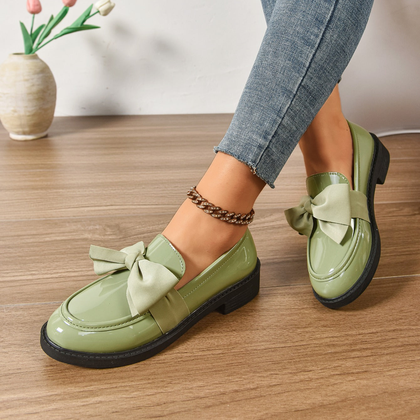 Mofina | Loafer Donna Mocassino in Vernice Tacco Basso con Fiocco