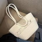 Borsa intrecciata colorata da donna con interno spazioso