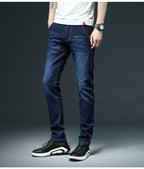 Jeans casual da uomo a gamba dritta con chiusura a bottoni