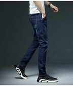 Jeans casual da uomo a gamba dritta con chiusura a bottoni