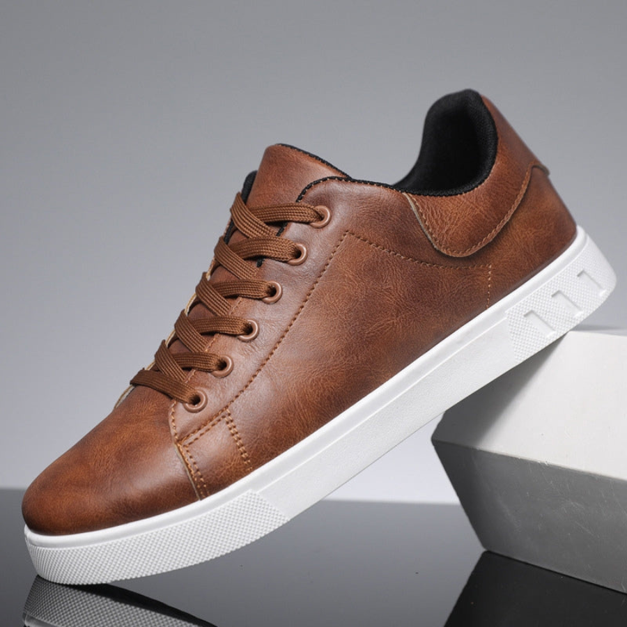 Sneakers in Pelle da Uomo | Liam Marrone