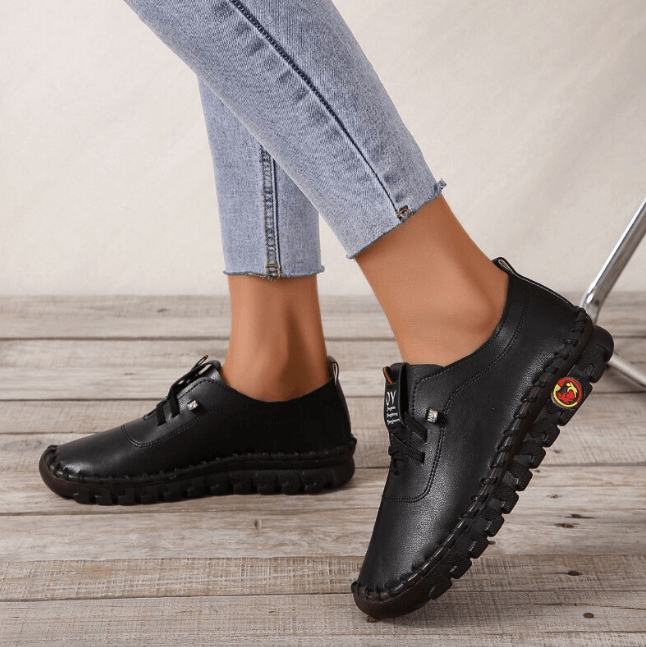 Velia | Scarpe In Pelle Vegana Con Suola Profilata Nero