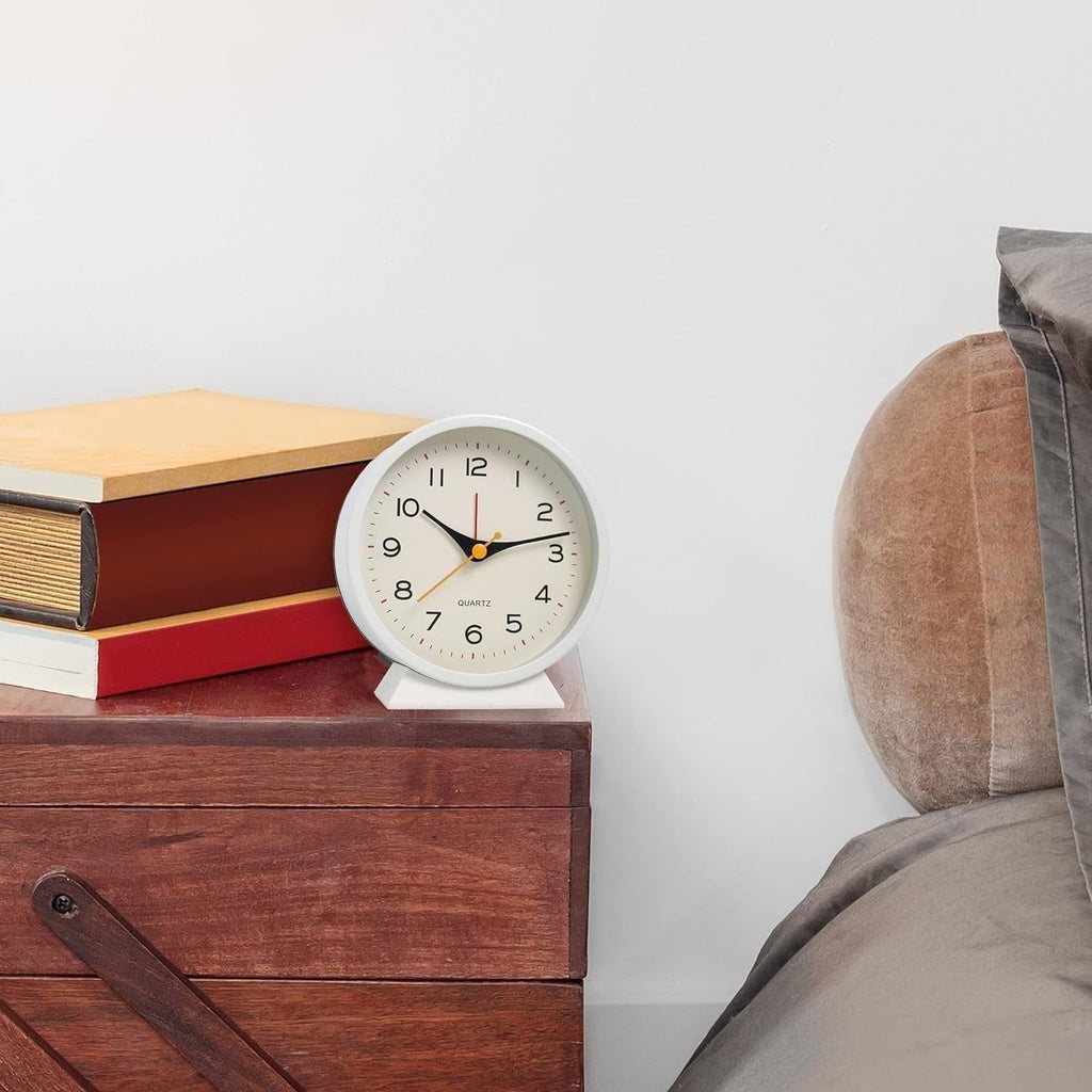 Analog Alarm Clock with Non-Ticking Quartz Movement Backlight and Battery Operation - Image 10
