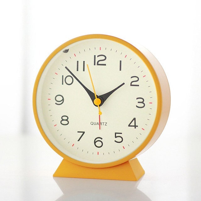 Analog Alarm Clock with Non-Ticking Quartz Movement Backlight and Battery Operation - Image 19
