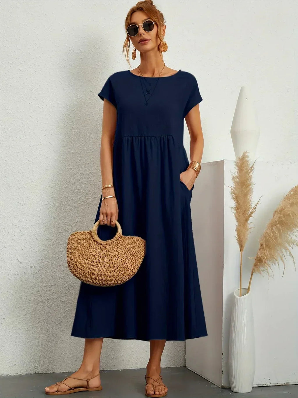 Anna | Abito Midi dalla Linea Relaxed Manica Corta