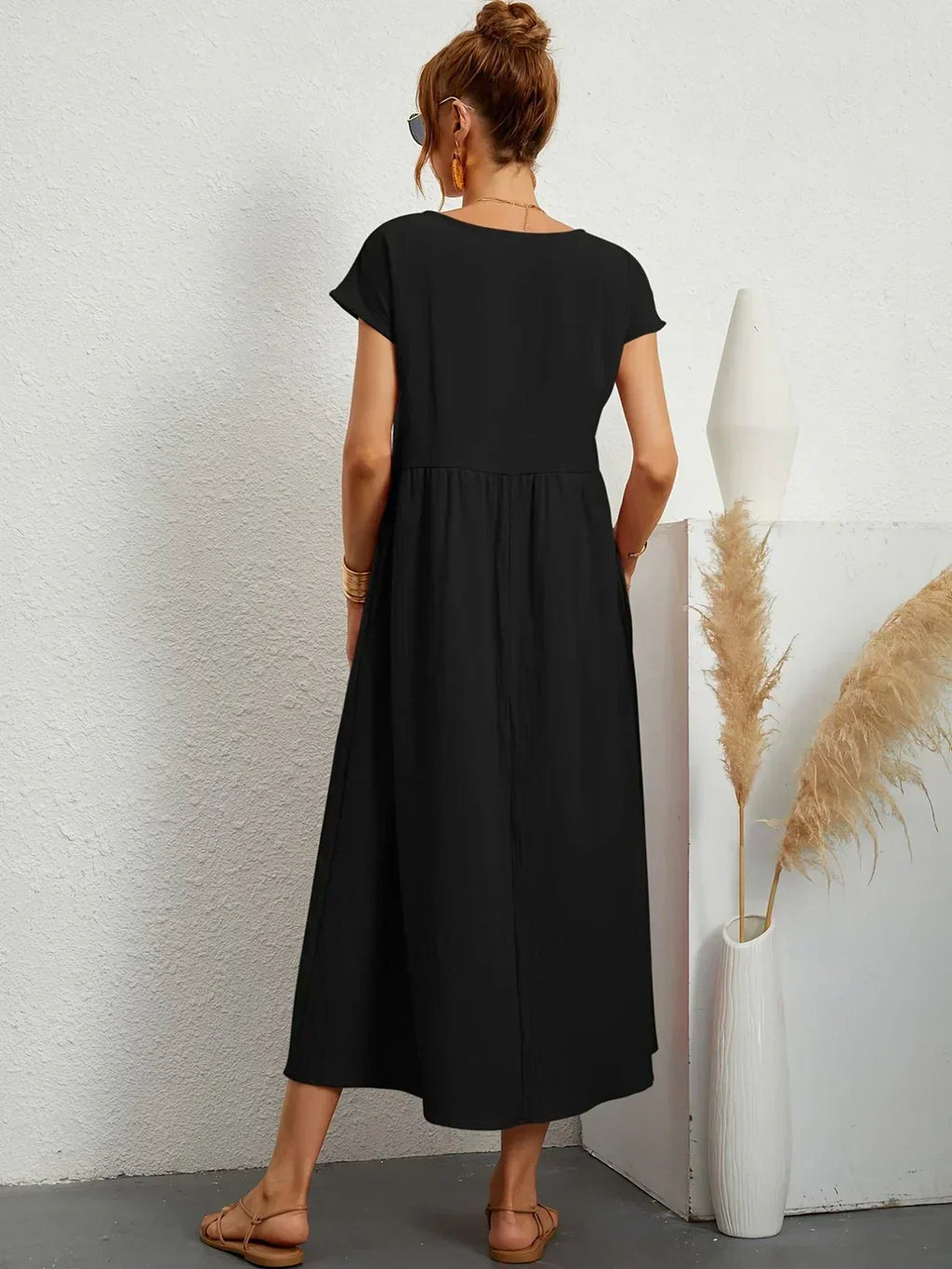 Anna | Abito Midi dalla Linea Relaxed Manica Corta