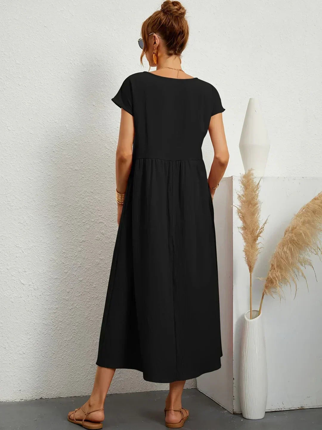 Anna | Abito Midi dalla Linea Relaxed Manica Corta
