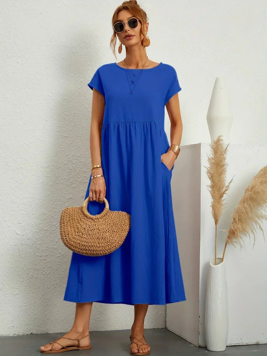 Anna | Abito Midi dalla Linea Relaxed Manica Corta