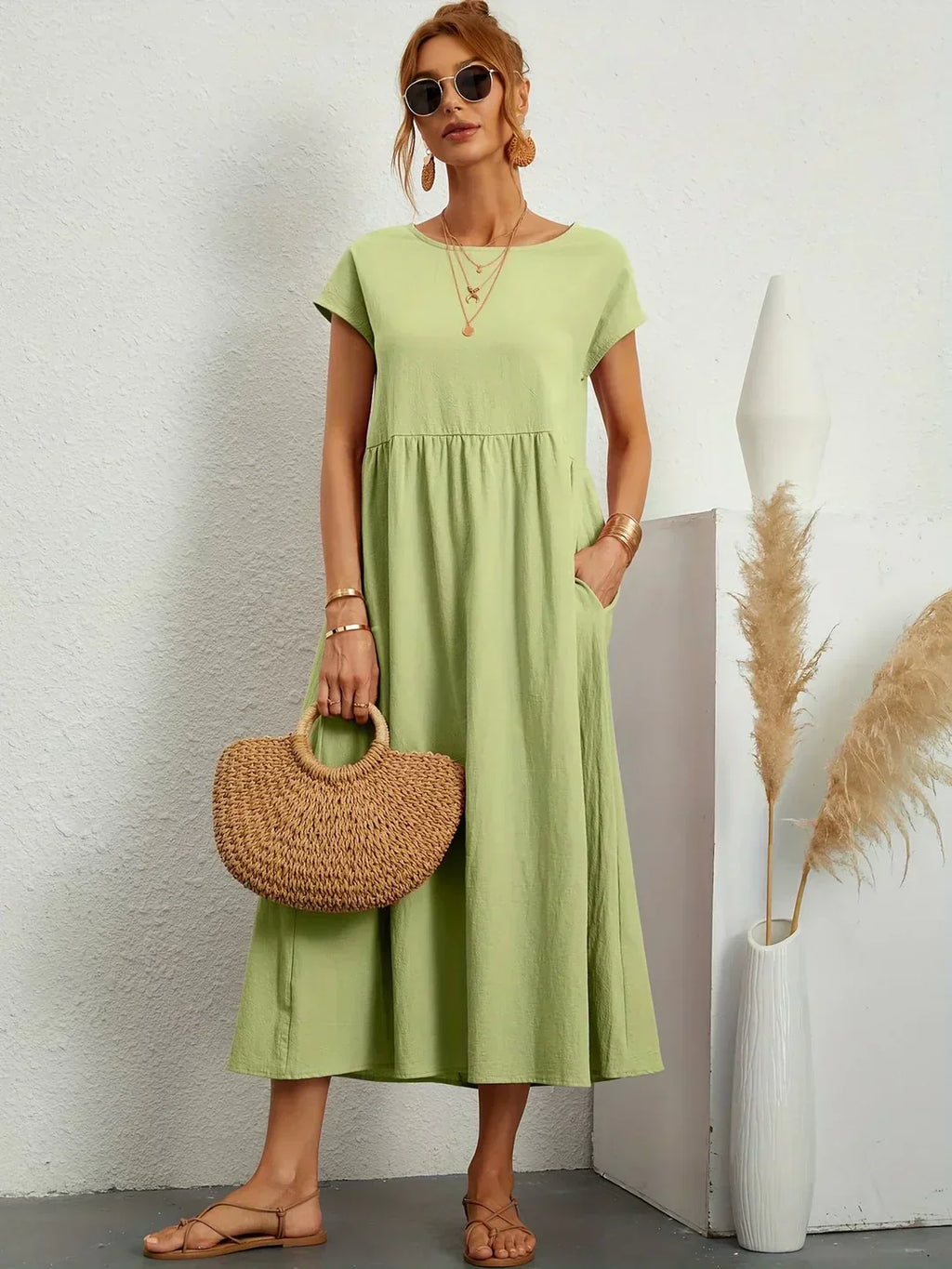 Anna | Abito Midi dalla Linea Relaxed Manica Corta