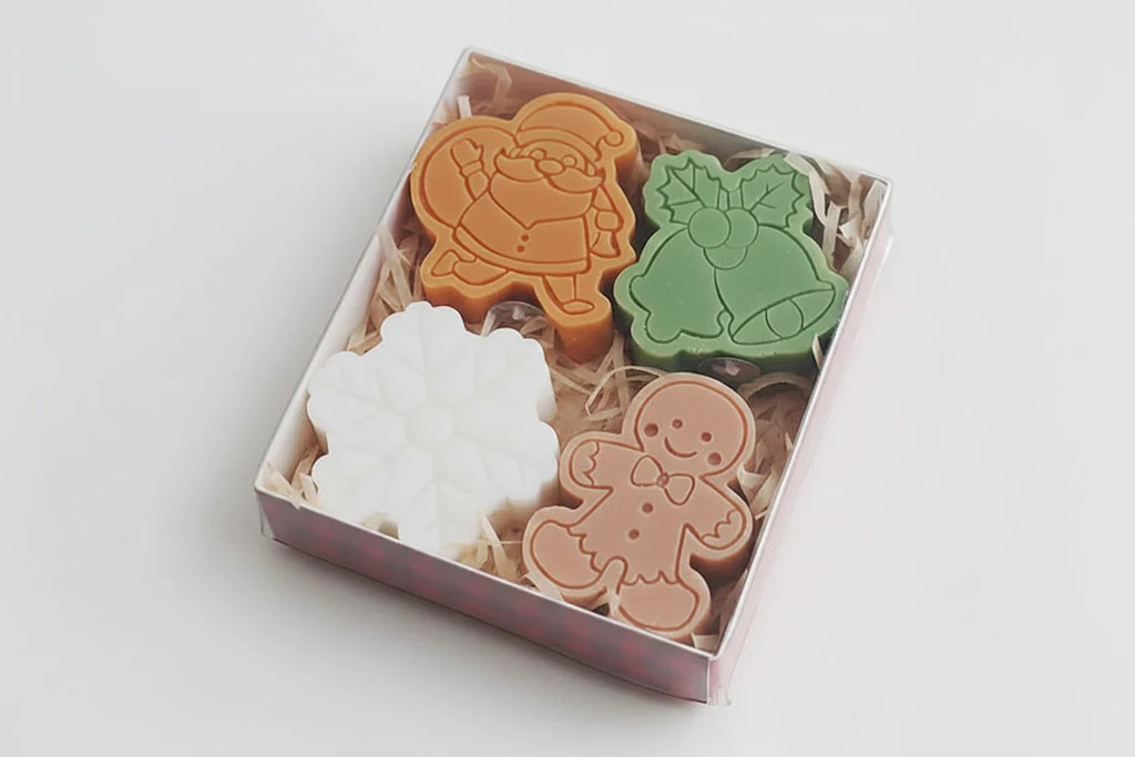 Christmas Candle Gift Set with Festive Shaped Designs Scented Decorative of Four - Image 3