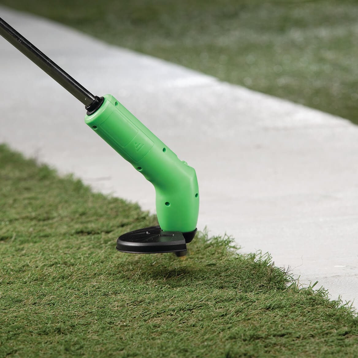 Cordless String Trimmer with Battery Power and Telescopic Extension Pole - Image 4