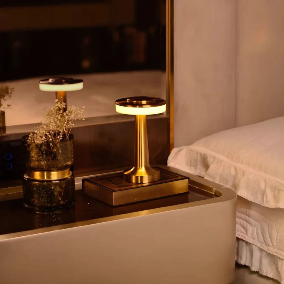 Cordless Table Lamp with Rechargeable Battery Dimmable LED and Metallic Finish - Image 3