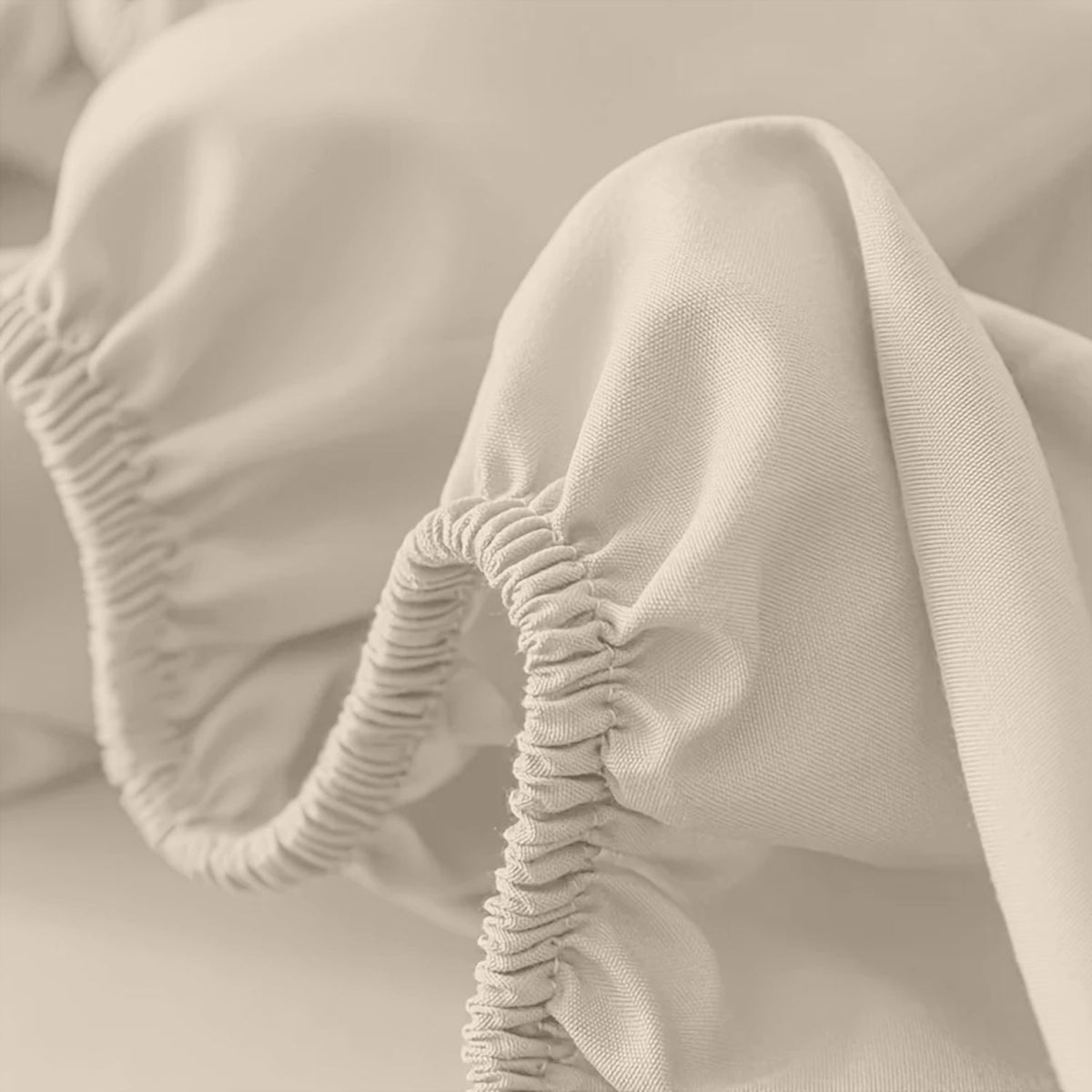Extra Deep Fitted Bed Sheet with Wrinkle-Resistant Smooth Matte Fabric and Elasticated Corners - Image 8