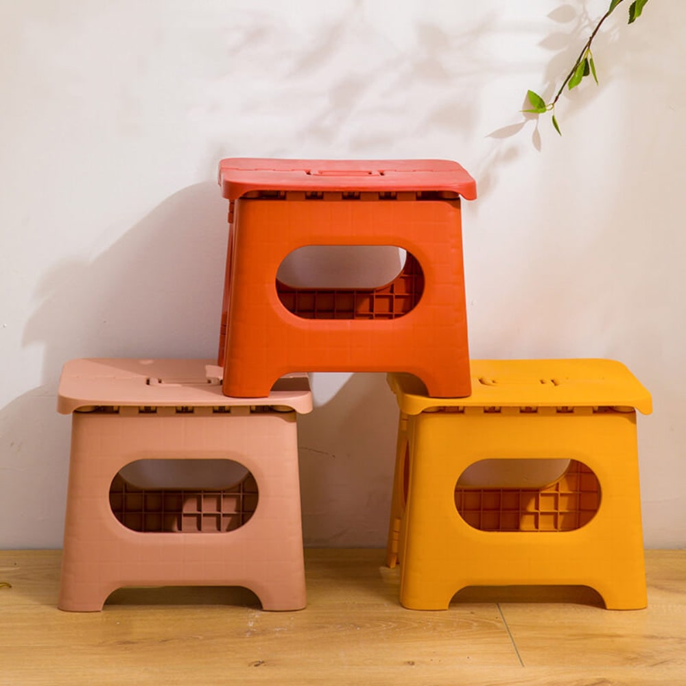 Folding Step Stool with Handle Portable Lightweight Plastic for Kitchen and Home - Image 1