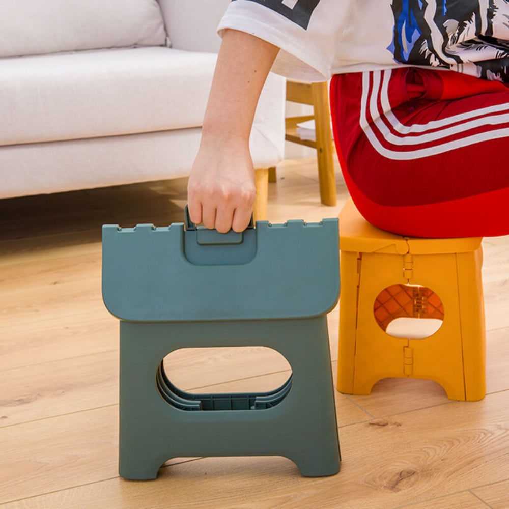 Folding Step Stool with Handle Portable Lightweight Plastic for Kitchen and Home - Image 7