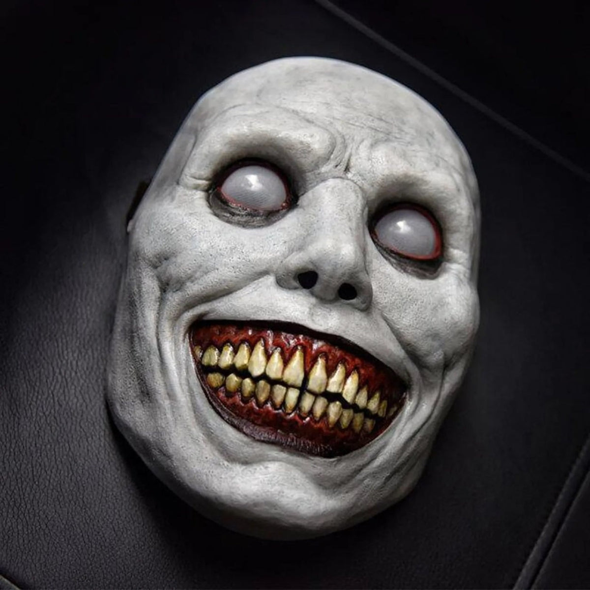 Halloween Scary Face Mask with Sharp Teeth and Wrinkled Skin for Demon Clown Horror Party Costume - Image 4