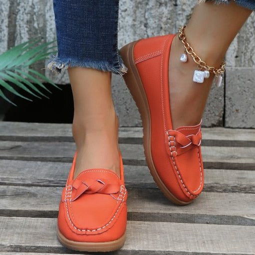 Scarpe casual da donna slip-on con design a punta larga