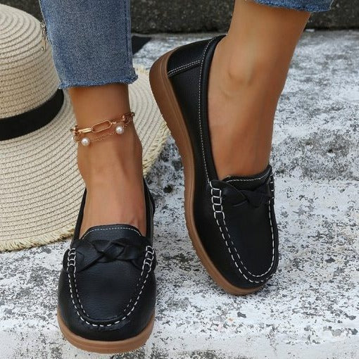 Scarpe casual da donna slip-on con design a punta larga