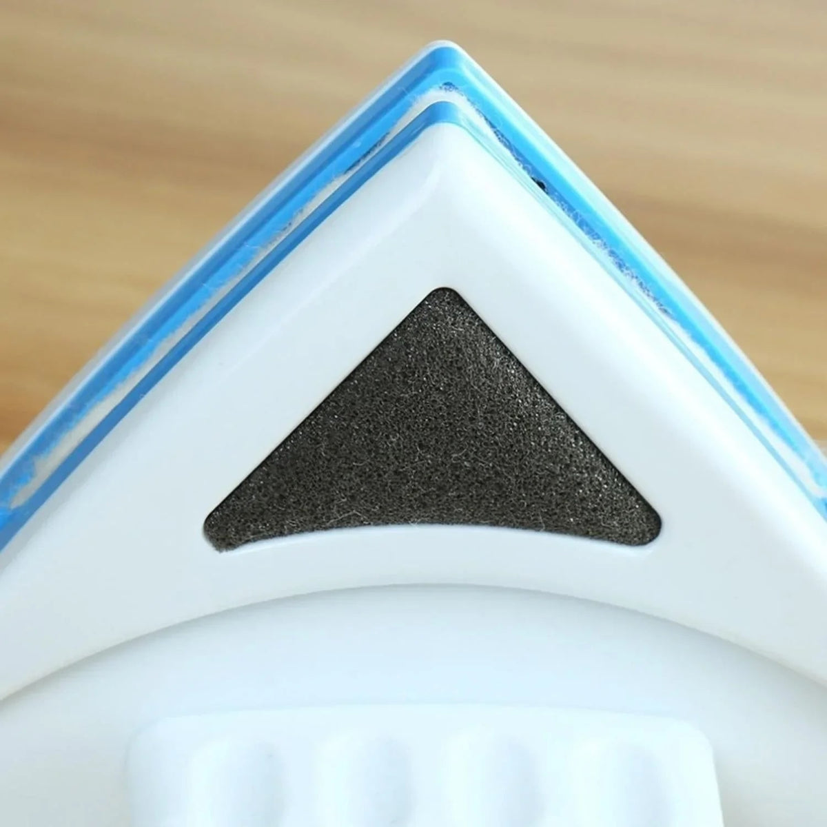 Magnetic Window Cleaner with Double-Sided Design and Safety Wrist Cord - Image 4