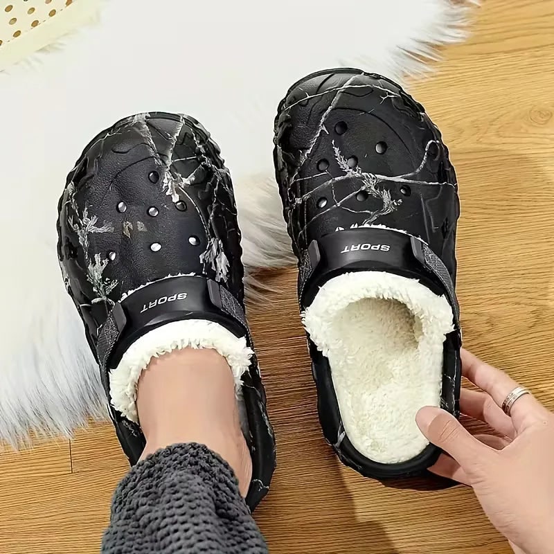 Men's Fleece Lined Clogs Shoes with Adjustable Strap and Grip Sole - Image 8