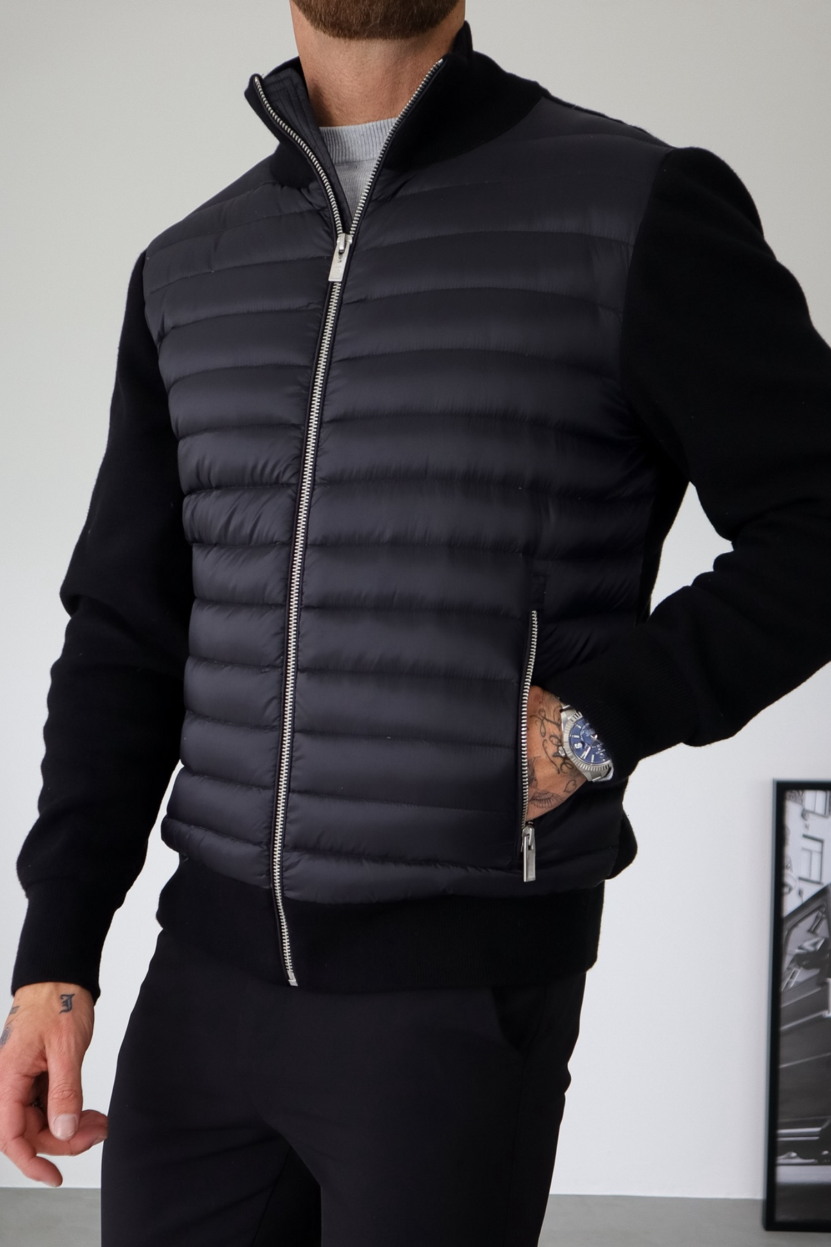 Men's Hybrid Puffer Zip Up Jacket with Quilted Front and Knit Sleeves - Image 4