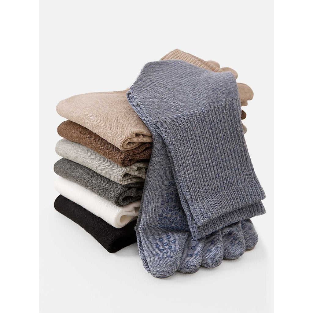 Men's Pilates Yoga Non-Slip Grip Socks with Five-Toe Design and Knit - Image 1