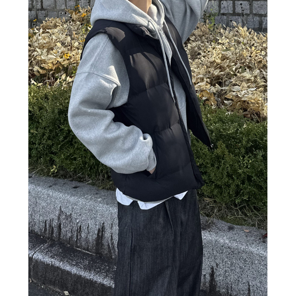 Men's Puffer Vest Sleeveless Quilted with High Collar Zip Front - Image 2