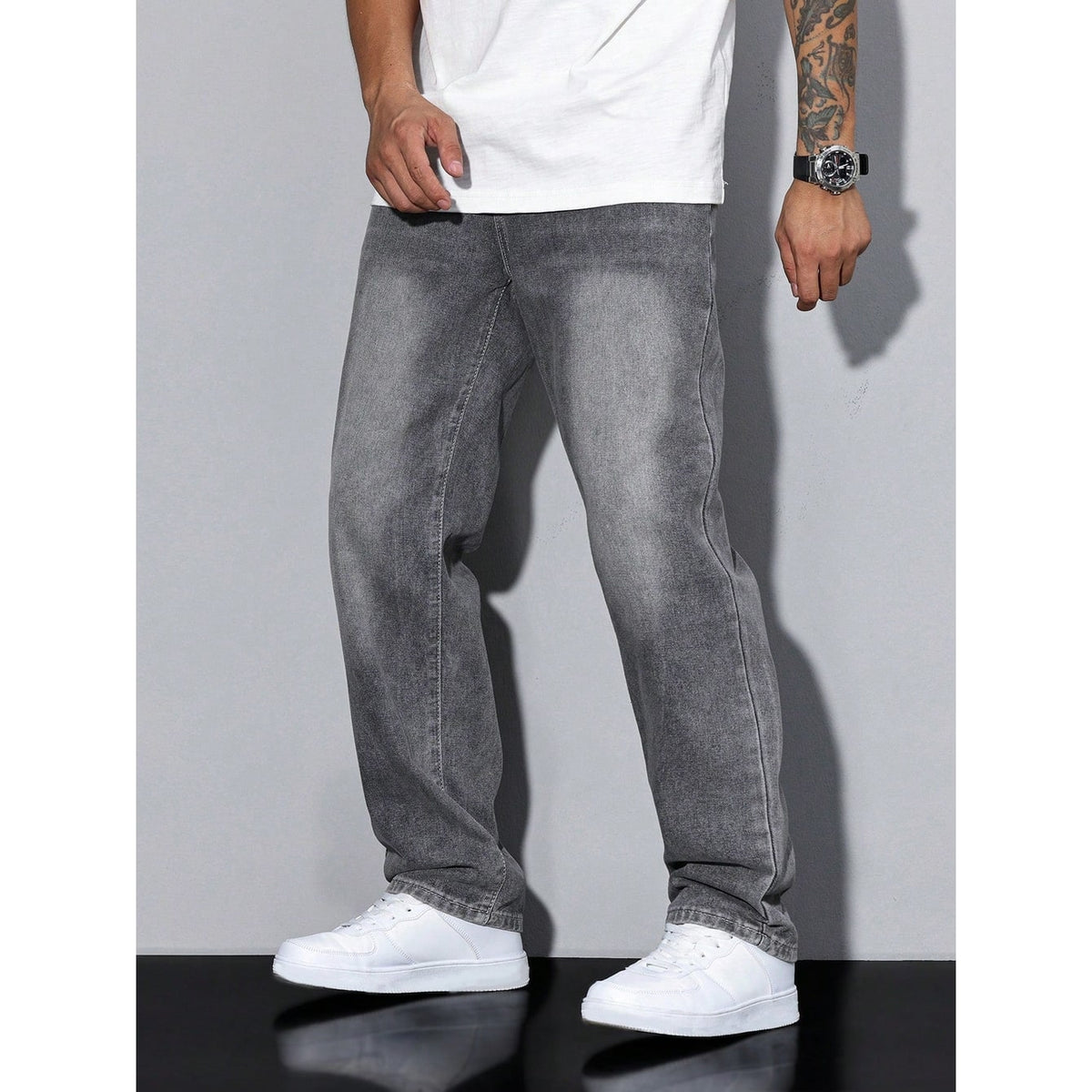 Men's Relaxed Fit Straight Leg Jeans with Five Pocket Styling - Image 4