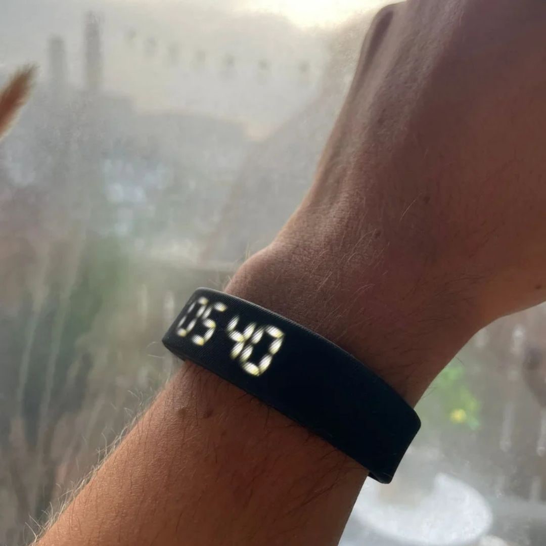 Men's Vibrating Alarm Clock Wristband with Silent Digital Display and Adjustable Silicone Strap - Image 2