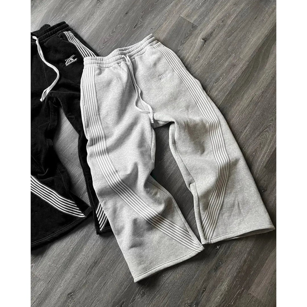 Men's Wide Leg Baggy Fleece Sweatpants with Retro Stripes and Side Pockets - Image 3