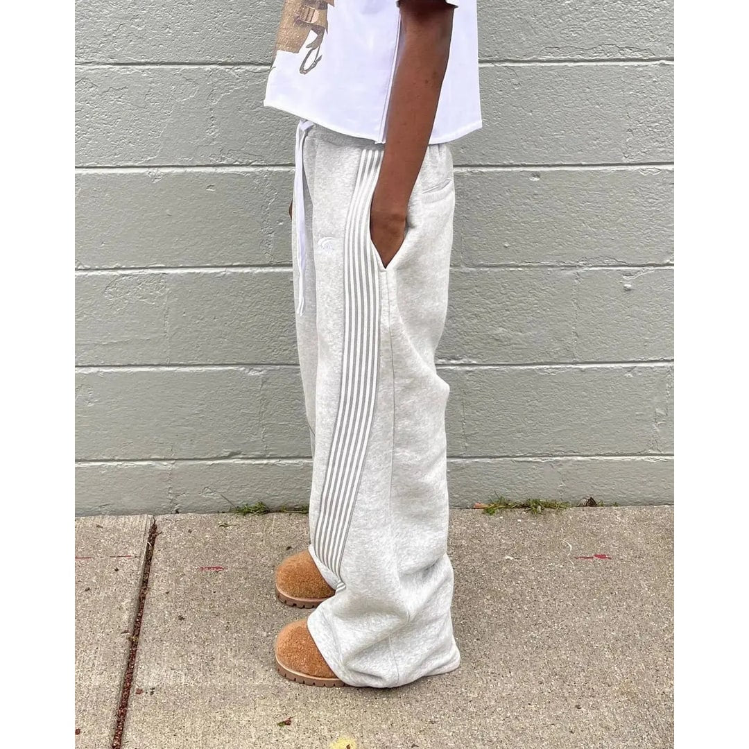 Men's Wide Leg Baggy Fleece Sweatpants with Retro Stripes and Side Pockets - Image 5