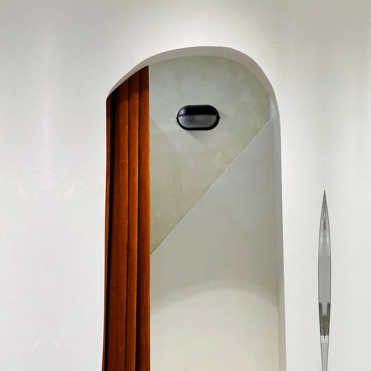 Outdoor Wall Light with Bulkhead Design Oval Eyelid Cover and Industrial Nautical Style - Image 5