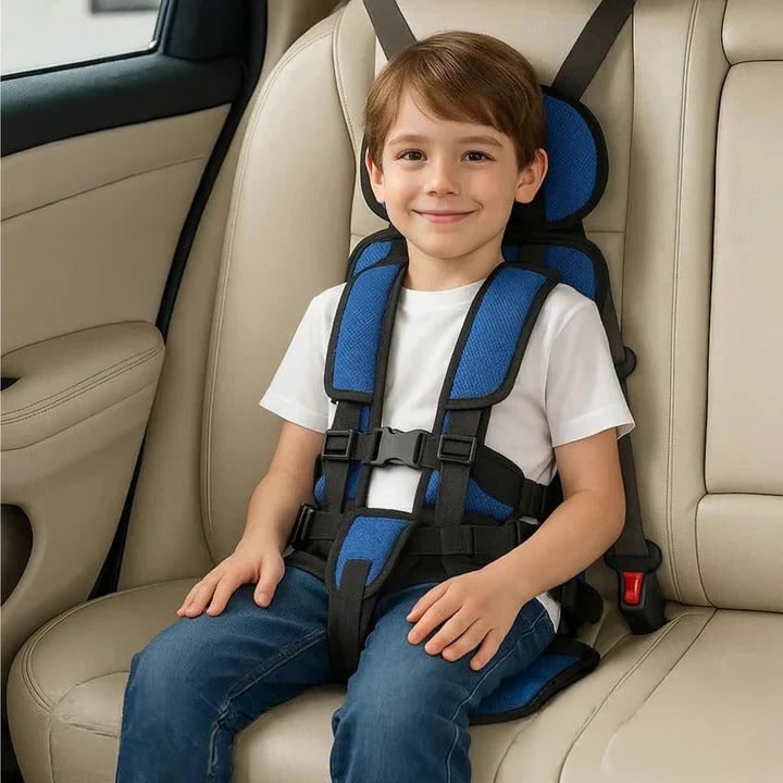 Portable Booster Seat with Five-Point Harness Padded Cushion and Breathable Mesh for Travel - Image 1