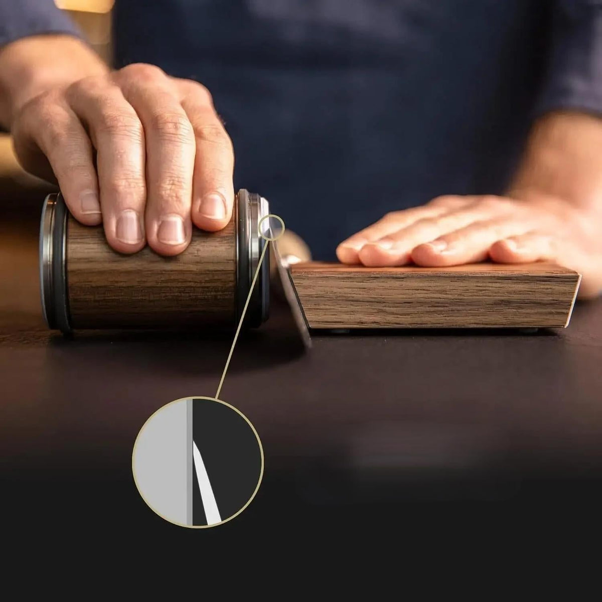 Rolling Knife Sharpener with Magnetic Angle Guide and Diamond Abrasive Discs - Image 1
