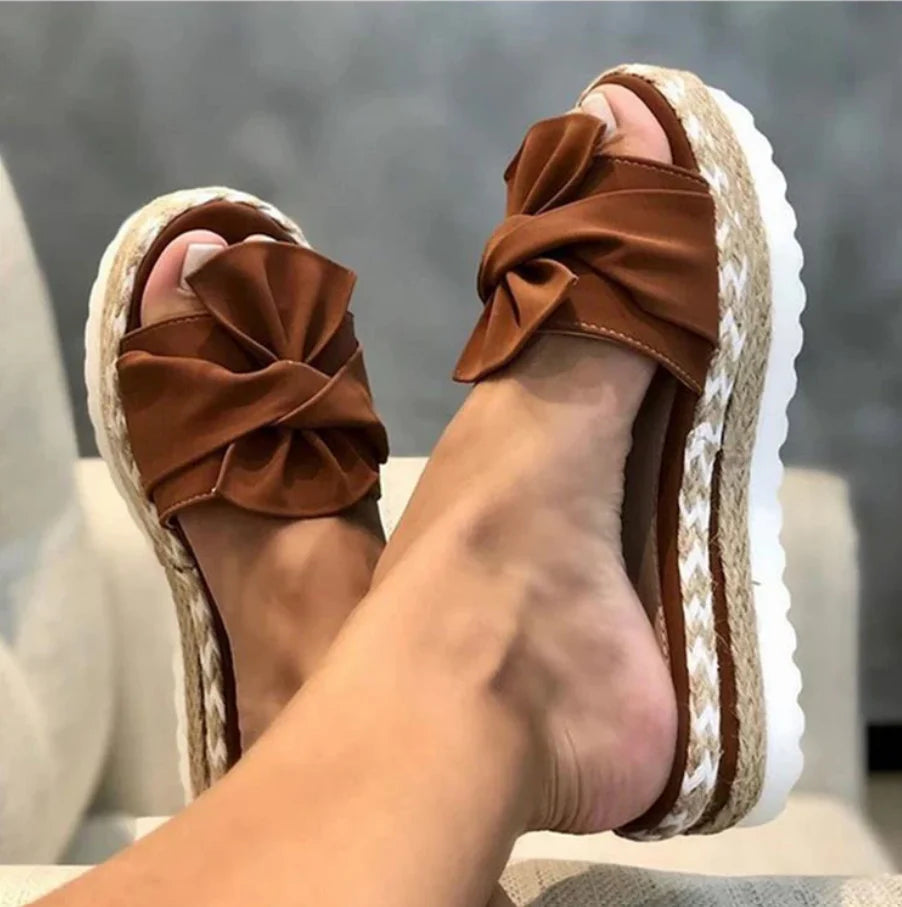 Silvia | Sandali Donna Fiocco Zeppa Intrecciata Marrone