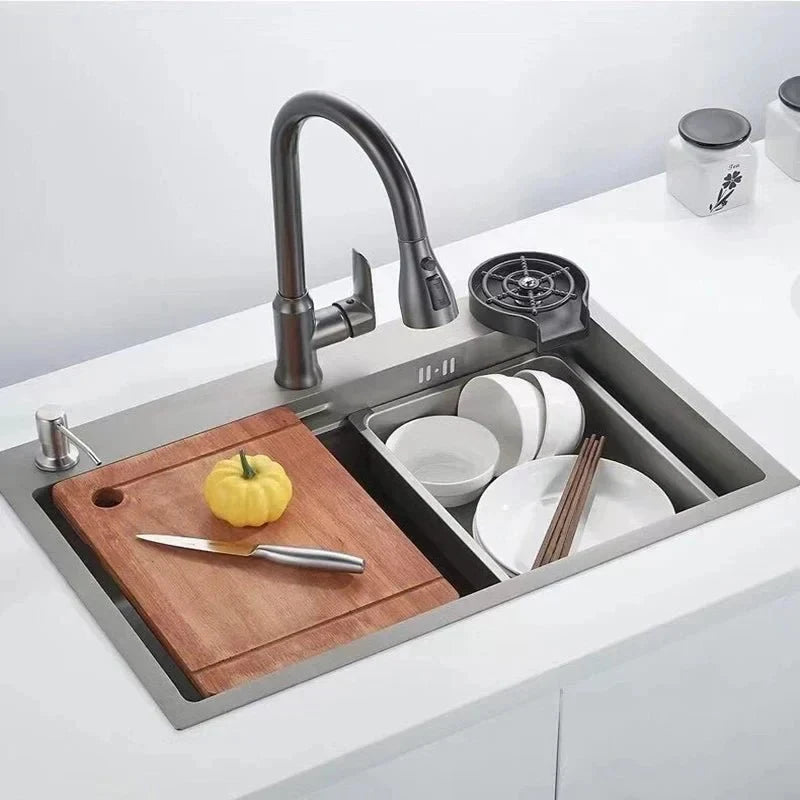 Single-Handle Pull-Down Kitchen Faucet with 360° Swivel Spout and Spray Head - Image 2
