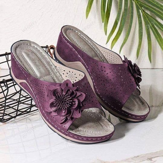 Vittoria | Ciabatte Donna con Zeppa e Fiore Decorativo Viola