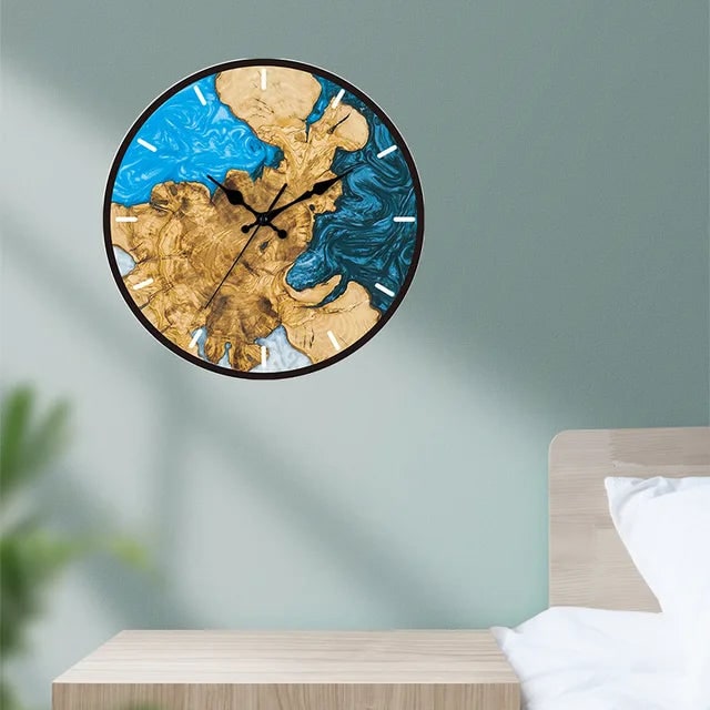 Wall Clock with Transparent Minimalist Acrylic Face and Silent Mechanism - Image 5