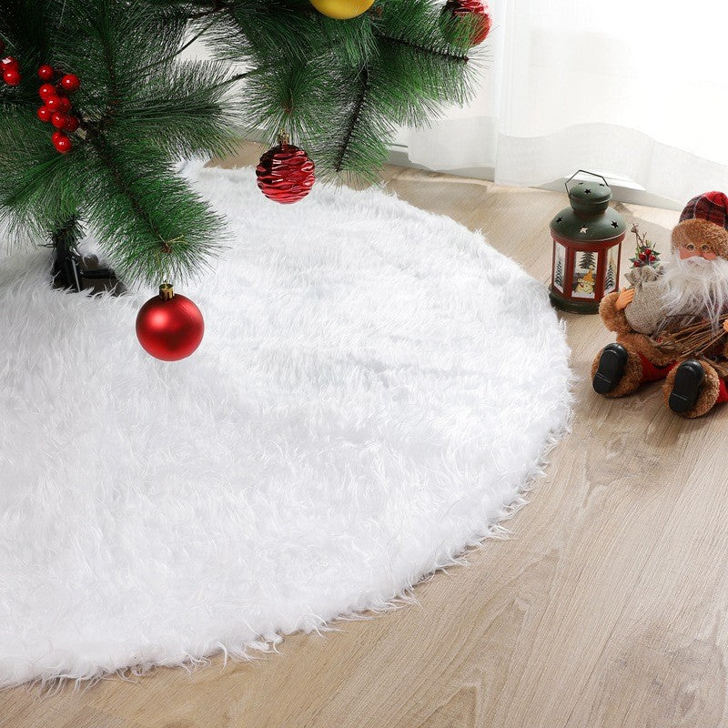 White Faux Fur Christmas Tree Skirt with Plush Fluffy Texture for Holiday Décor - Image 3